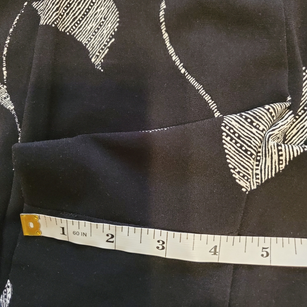 Ann Taylor Factory EUC flowy single pleat shorts 12 - Picture 6 of 10